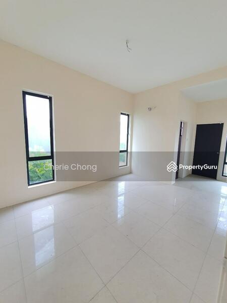 second room 