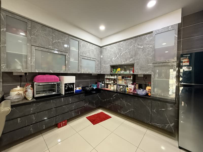 Cluster House for Sale in Bandar Kulai (Kulai) - Carol Tan - Kitchen - PropertyGuru.com.my