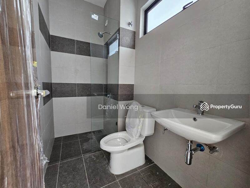 Cluster House for Sale in Johor Bahru (Johor) - Daniel Wong - Bathroom - PropertyGuru.com.my
