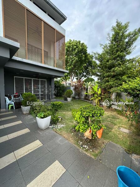2-storey Terraced House for Sale in Setia Damai (Setia Alam) - Eugene Yap - Garden - PropertyGuru.com.my