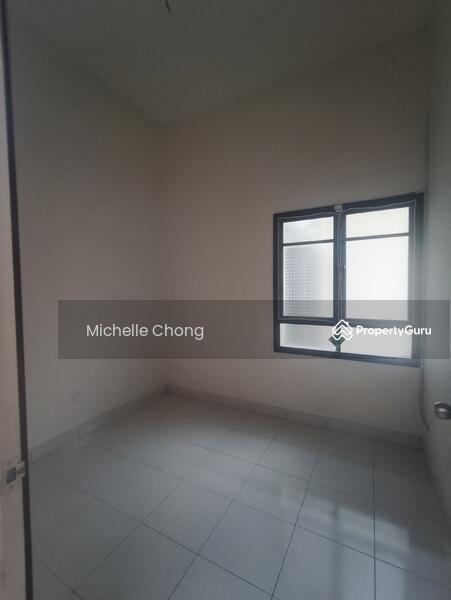 Maid room 