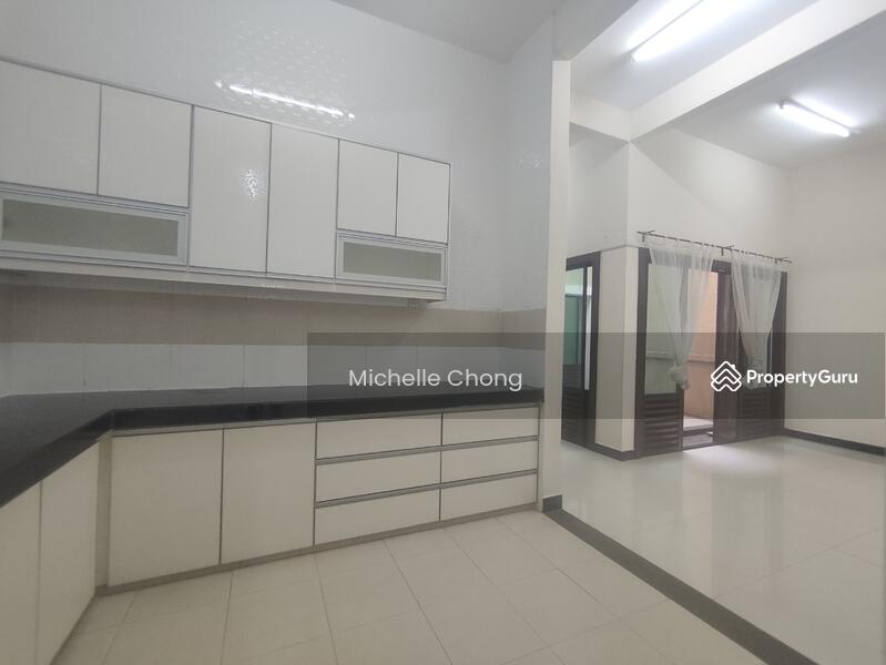 Dry Kitchen