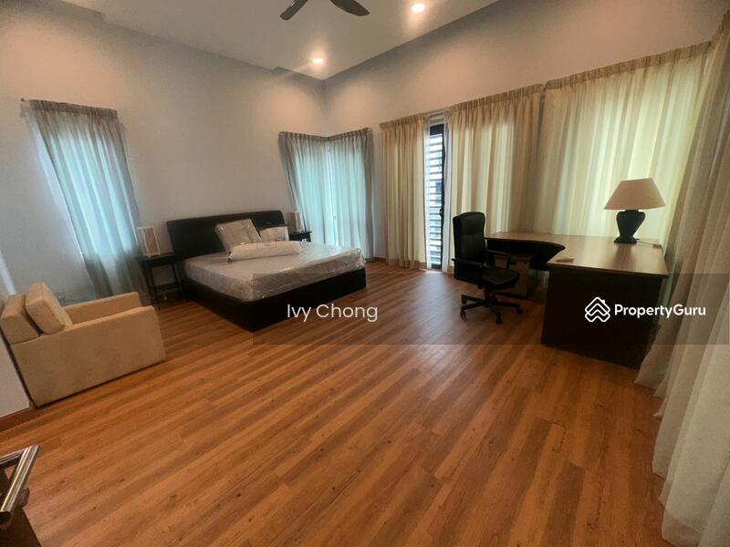 2nd Floor Master Bedroom
