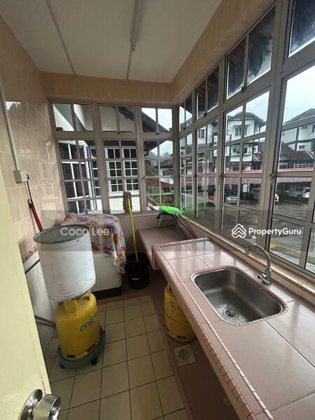 Extended wet kitchen 