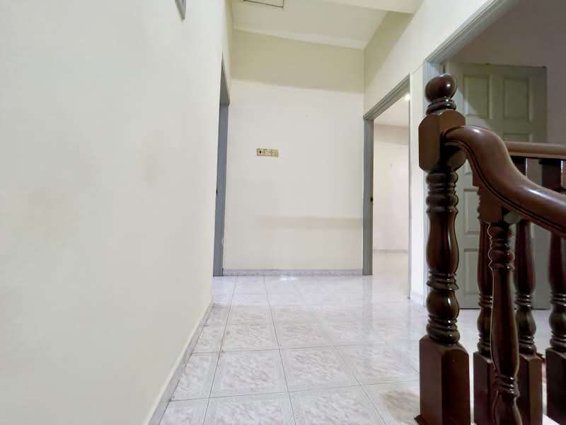 Rumah Teres 2 Tingkat untuk Dijual di Ampang (Kuala Lumpur) - Vincent Tai - Corridor - PropertyGuru.com.my