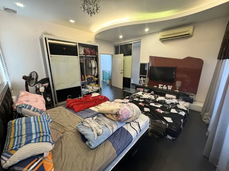 Semi-Detached House for Sale in Anggun (Rawang) - Chloe Kok - Master Bedroom - PropertyGuru.com.my