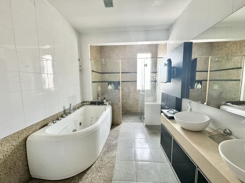 Semi-Detached House for Sale in Anggun (Rawang) - Chloe Kok - Bathroom - PropertyGuru.com.my