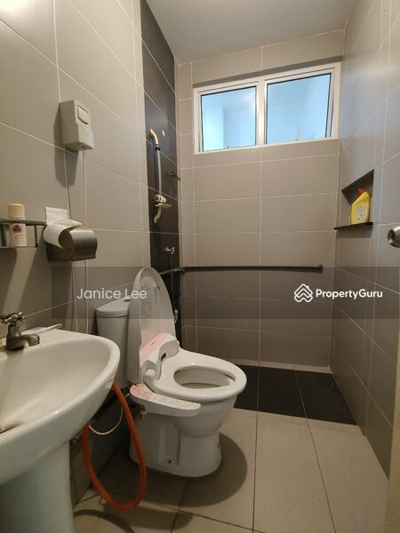 Bathroom 1st Floor 