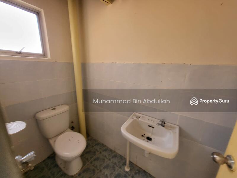 Pangsapuri untuk Dijual di Seremban Putra - Ismi Muhammad - Bathroom - PropertyGuru.com.my