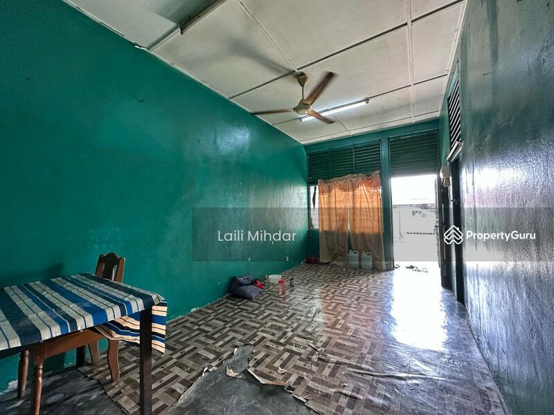 Taman Sri Nanding Hulu Langat Single Storey Terrace House For Sale untuk Untuk Dijual - RM 190,000, Apr 2026 - Living Room - PropertyGuru.com.my