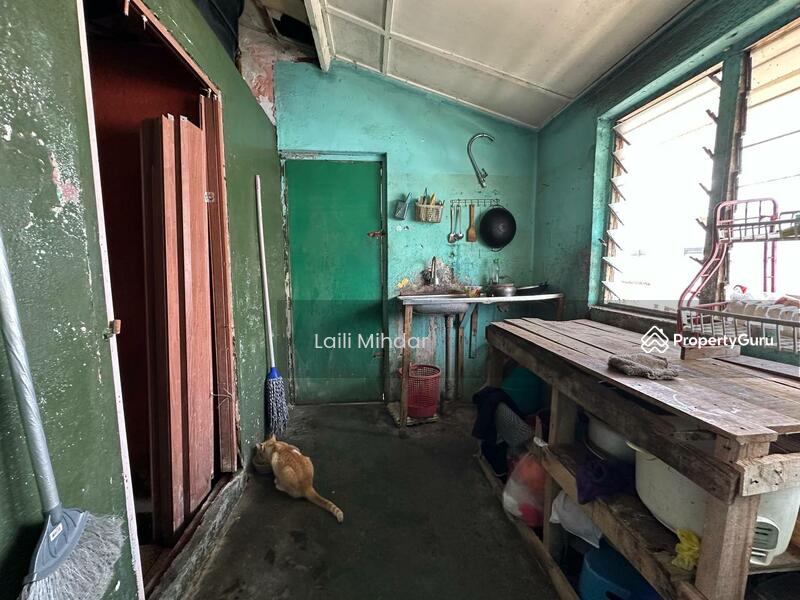 Taman Sri Nanding Hulu Langat Single Storey Terrace House For Sale untuk Untuk Dijual - RM 190,000, Apr 2026 - Kitchen - PropertyGuru.com.my