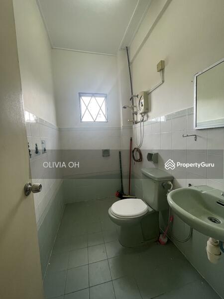 Rumah Berkembar untuk Dijual di Taman Rasah Kemayan (Rasah) - OLIVIA OH - Bathroom - PropertyGuru.com.my