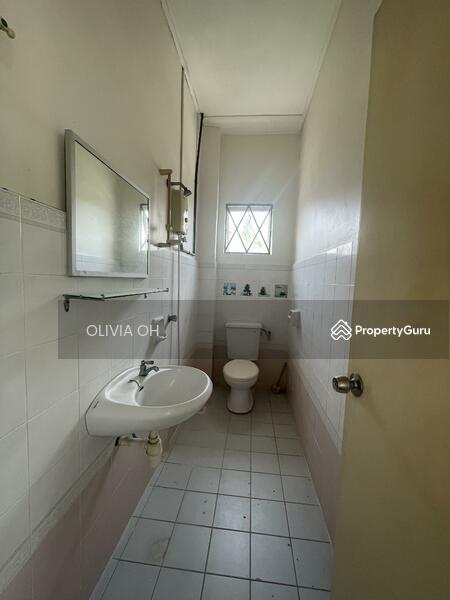 Rumah Berkembar untuk Dijual di Taman Rasah Kemayan (Rasah) - OLIVIA OH - Bathroom - PropertyGuru.com.my