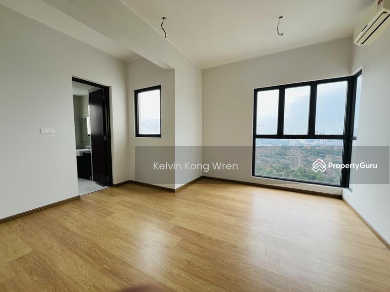 Condominium for Sale at Kings Bay @ Country Garden Danga Bay - Kelvin Kong Wren - Bedroom - PropertyGuru.com.my