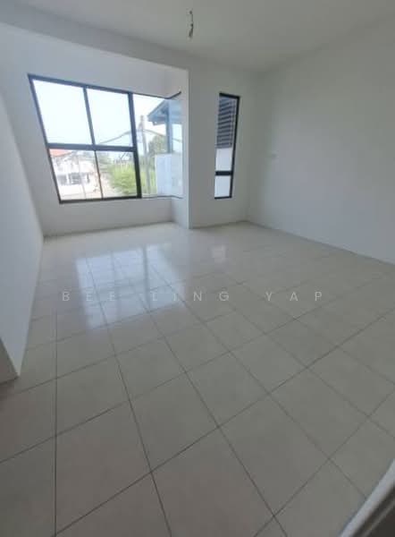 Rumah Teres 2-Tingkat untuk Dijual di Seri Teruntum (Kuantan) - Jyn Yap - Living Room - PropertyGuru.com.my