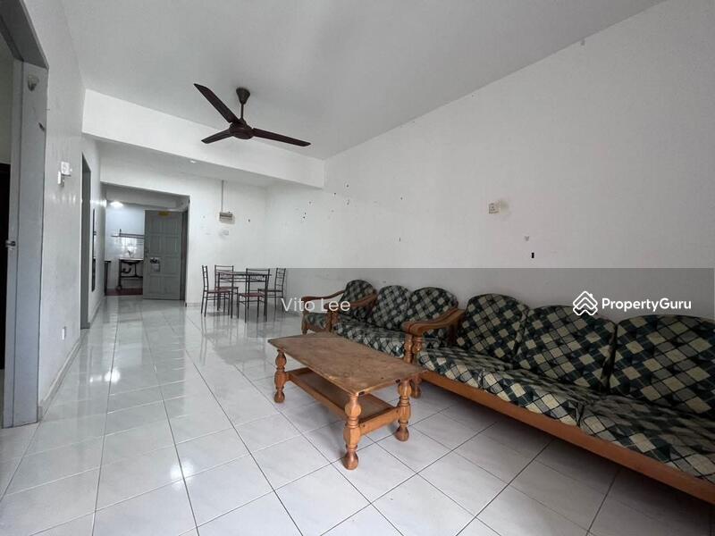Pangsapuri untuk Dijual di Kota Laksamana Utama - Vito Lee - Living Room - PropertyGuru.com.my