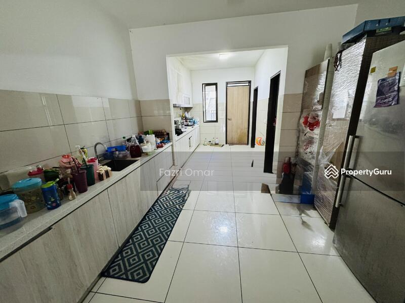 2-storey Terraced House for Sale in Denai Alam (Shah Alam) - Fazri Omar - Kitchen - PropertyGuru.com.my