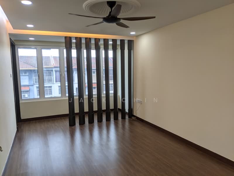 Rumah Teres 3-Tingkat untuk Disewa di Taman Bukit Serdang (Seri Kembangan) - Jack Chin - PropertyGuru.com.my