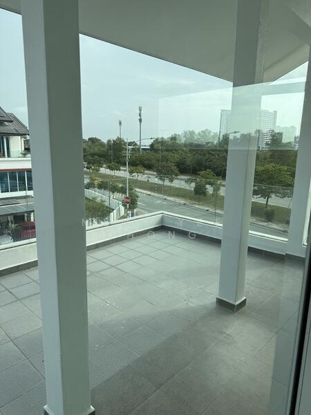 3-storey Terraced House for Sale in Cyberjaya (Selangor) - Mindy Chong - Balcony - PropertyGuru.com.my