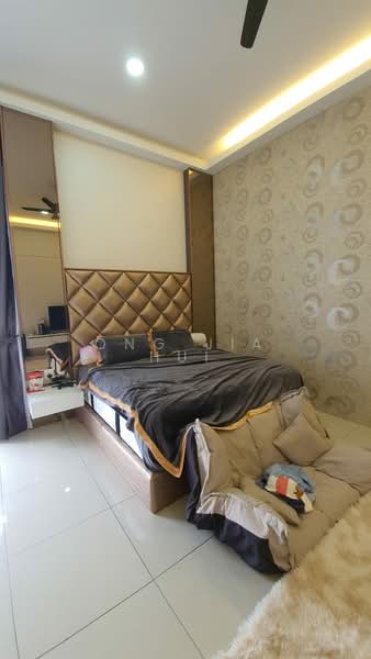 2-storey Terraced House for Sale in Bandar Sri Sendayan (Negeri Sembilan) - Ong Jia Hui - Master Bedroom - PropertyGuru.com.my