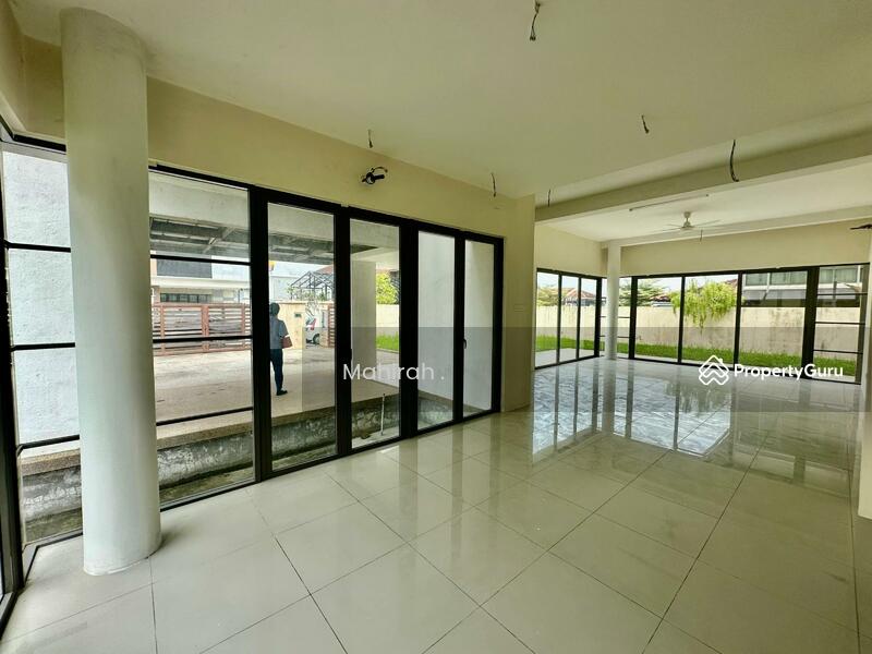 Rumah Banglo untuk Dijual di Bandar Seri Putra (Bangi) - Mahirah . - Living Room - PropertyGuru.com.my