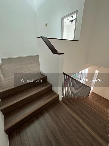 2-storey Terraced House for Rent in Taman Sepang (Sepang) - Winjian Lim - Stairs - PropertyGuru.com.my