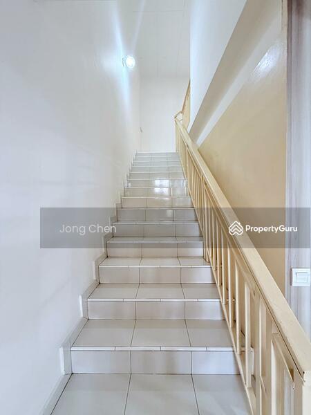 Rumah Teres 2 Tingkat untuk Dijual di Gelang Patah (Johor) - Jong Chen - Stairs - PropertyGuru.com.my