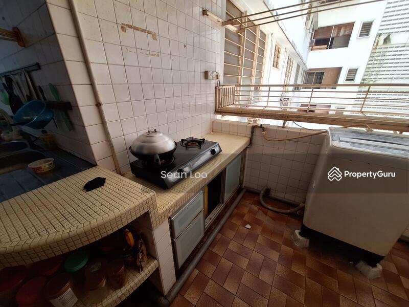 Bangunan Choo Cheng Khay untuk Untuk Dijual - RM 580,000, Mac 2026 - Kitchen - PropertyGuru.com.my