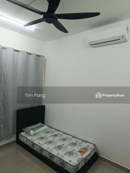 Middle Room