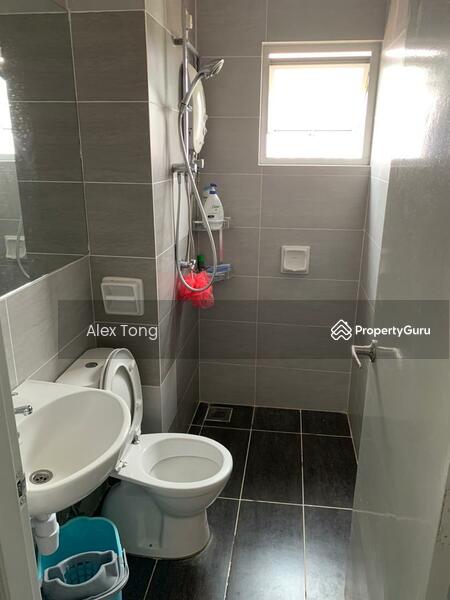 Condominium for Rent at Zeta Deskye (Alam Saujana) - Alex Tong - Bathroom - PropertyGuru.com.my