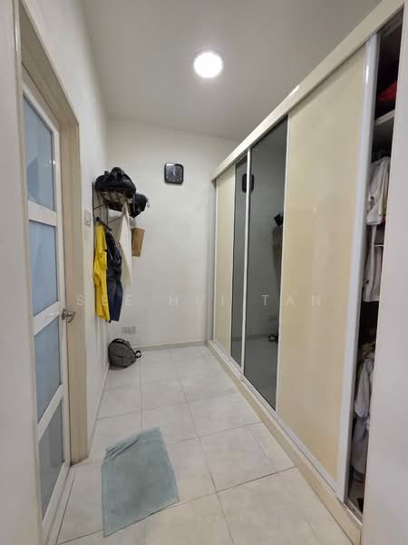 Rumah Berkembar untuk Dijual di Taman Selayang Jaya (Selayang) - See Hui Tan - Hallway - PropertyGuru.com.my