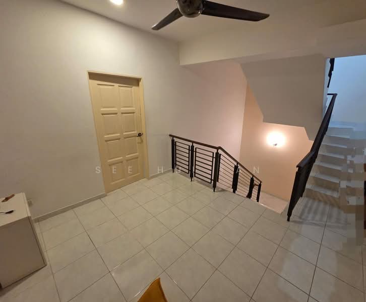 Rumah Berkembar untuk Dijual di Taman Selayang Jaya (Selayang) - See Hui Tan - Stairs - PropertyGuru.com.my