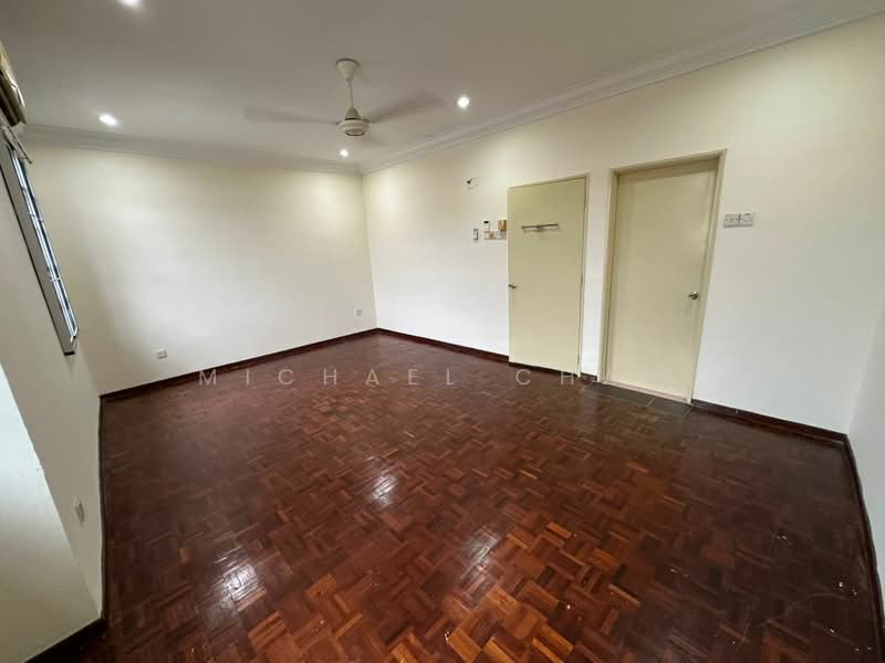 Rumah Teres 2 Tingkat untuk Dijual di Saujana Puchong (Puchong) - Michael Chan - Living Room - PropertyGuru.com.my