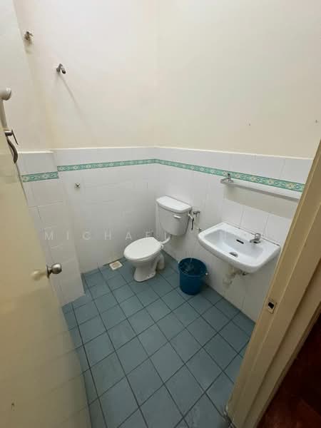 Rumah Teres 2 Tingkat untuk Dijual di Saujana Puchong (Puchong) - Michael Chan - Bathroom - PropertyGuru.com.my