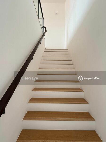 Semi-Detached House for Sale in Bandar Sri Sendayan (Negeri Sembilan) - Aileen Lye - Stairs - PropertyGuru.com.my