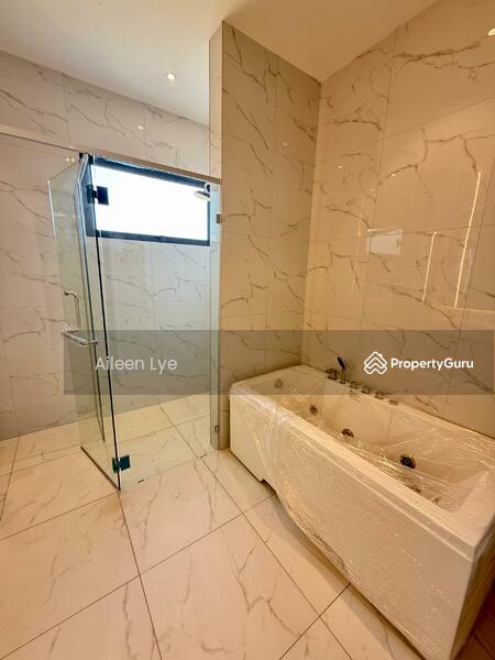 Semi-Detached House for Sale in Bandar Sri Sendayan (Negeri Sembilan) - Aileen Lye - Bathroom - PropertyGuru.com.my