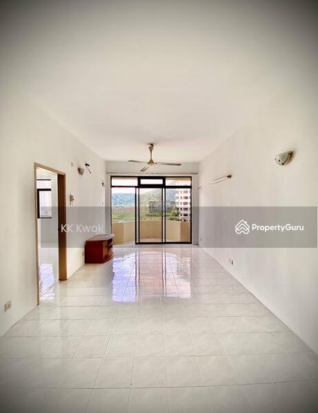 Kondominium untuk Dijual di Eden Seaview Condominium - KK Kwok - Living Room - PropertyGuru.com.my