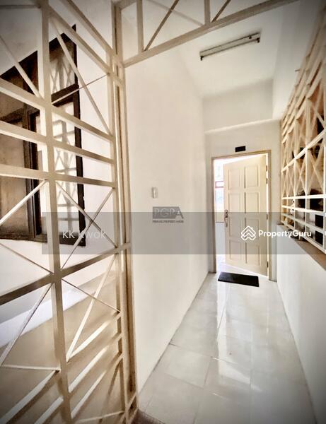 Kondominium untuk Dijual di Eden Seaview Condominium - KK Kwok - Corridor - PropertyGuru.com.my