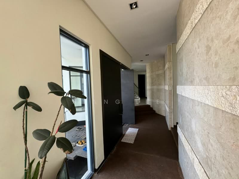 Rumah Banglo untuk Dijual di Country Heights Damansara (Kuala Lumpur) - Xiang Lee - Entrance - PropertyGuru.com.my