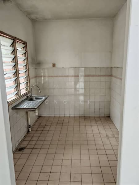 Apartment for Sale at Kenanga Apartments - Ong KK - Kitchen - PropertyGuru.com.my