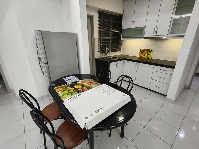 Main Place Residence untuk Untuk Disewa - RM 1,650 /bulan, Mac 2026 - Kitchen - PropertyGuru.com.my