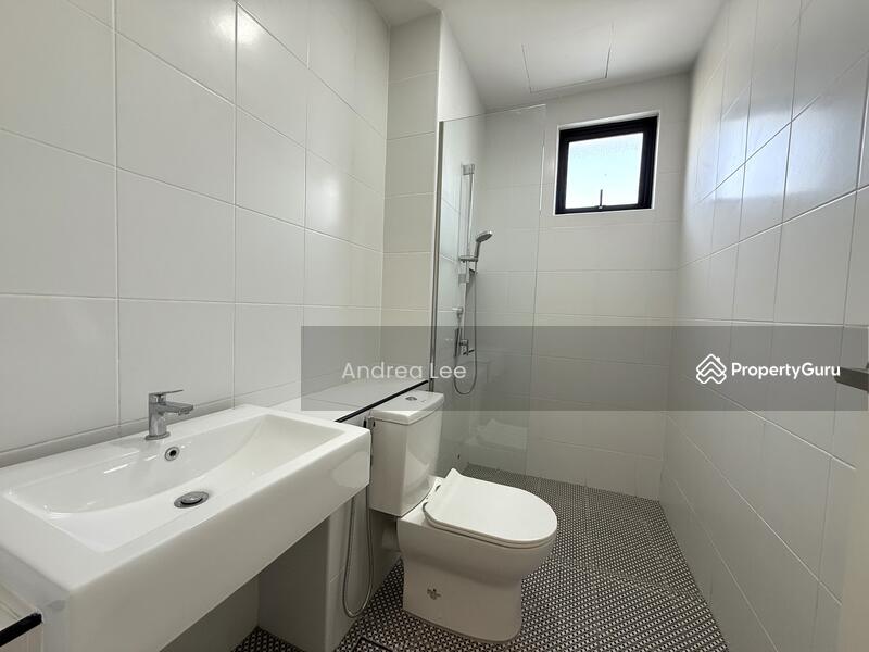 Semi-Detached House for Rent in Bandar Cassia (Batu Kawan) - Andrea Lee - Bathroom - PropertyGuru.com.my