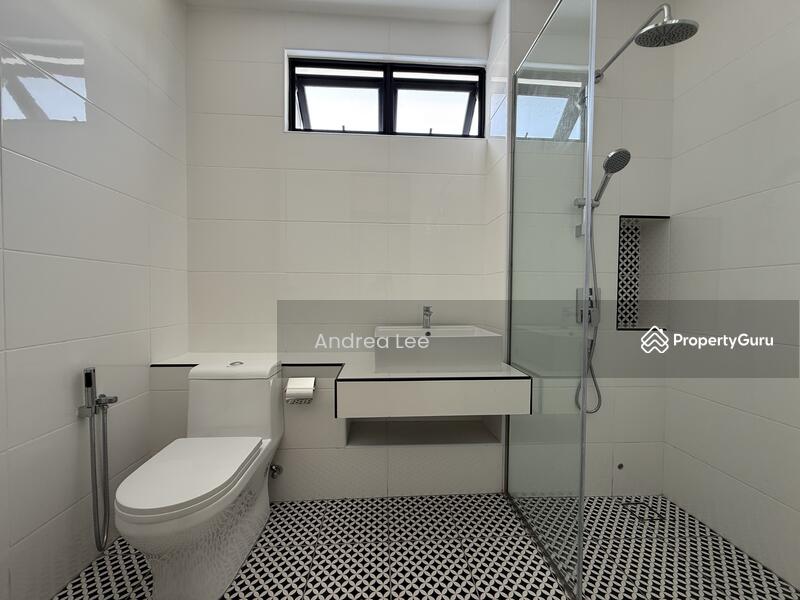 Semi-Detached House for Rent in Bandar Cassia (Batu Kawan) - Andrea Lee - Bathroom - PropertyGuru.com.my