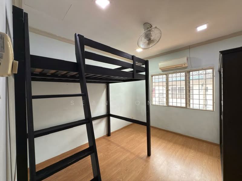2-storey Terraced House for Sale in Sungai Buloh (Selangor) - Sean Yong - Bedroom - PropertyGuru.com.my