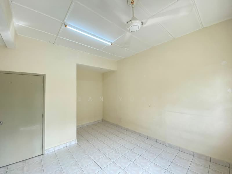 Rumah Teres 2 Tingkat untuk Dijual di Sungai Buloh (Selangor) - Sean Yong - Bedroom - PropertyGuru.com.my