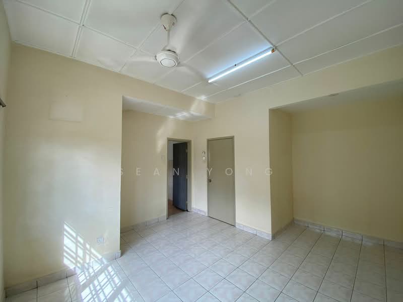 Rumah Teres 2 Tingkat untuk Dijual di Sungai Buloh (Selangor) - Sean Yong - Living Room - PropertyGuru.com.my