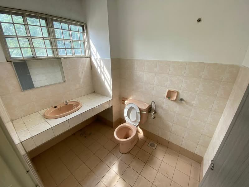 Rumah Teres 2 Tingkat untuk Dijual di Sungai Buloh (Selangor) - Sean Yong - Bathroom - PropertyGuru.com.my
