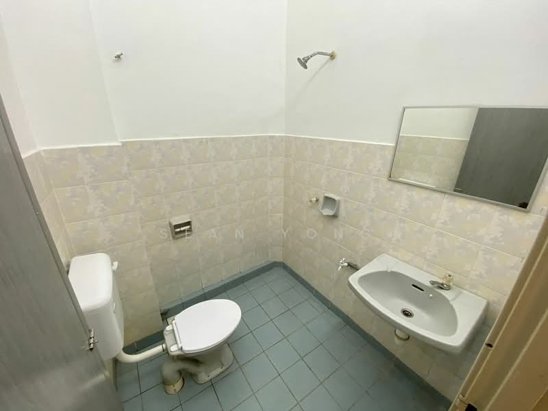 Rumah Teres 2 Tingkat untuk Dijual di Sungai Buloh (Selangor) - Sean Yong - Bathroom - PropertyGuru.com.my