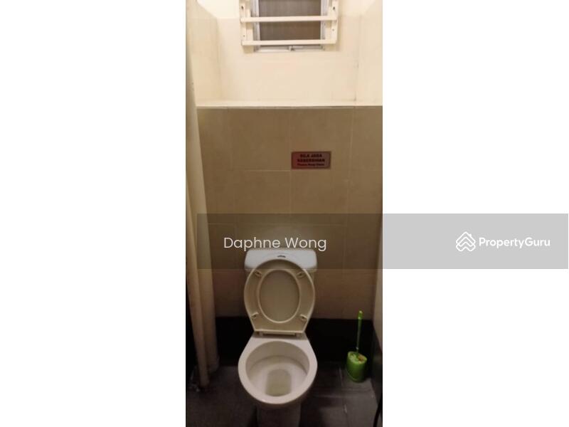 Shop / Office for Sale in Kuchai Business Park (Kuala Lumpur) - Daphne Wong - Bathroom - PropertyGuru.com.my