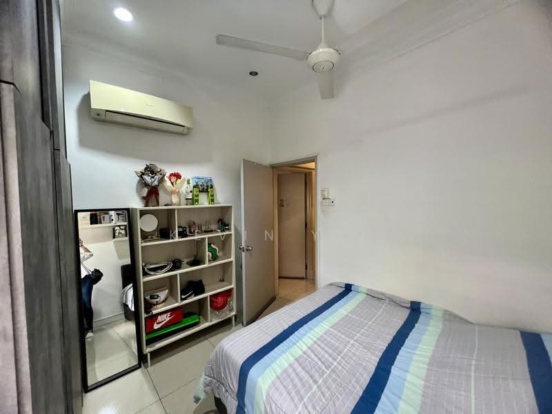 Rumah Teres 2.5-Tingkat untuk Dijual di Taman Seputeh (Seputeh) - Kevin Yai - Bedroom - PropertyGuru.com.my